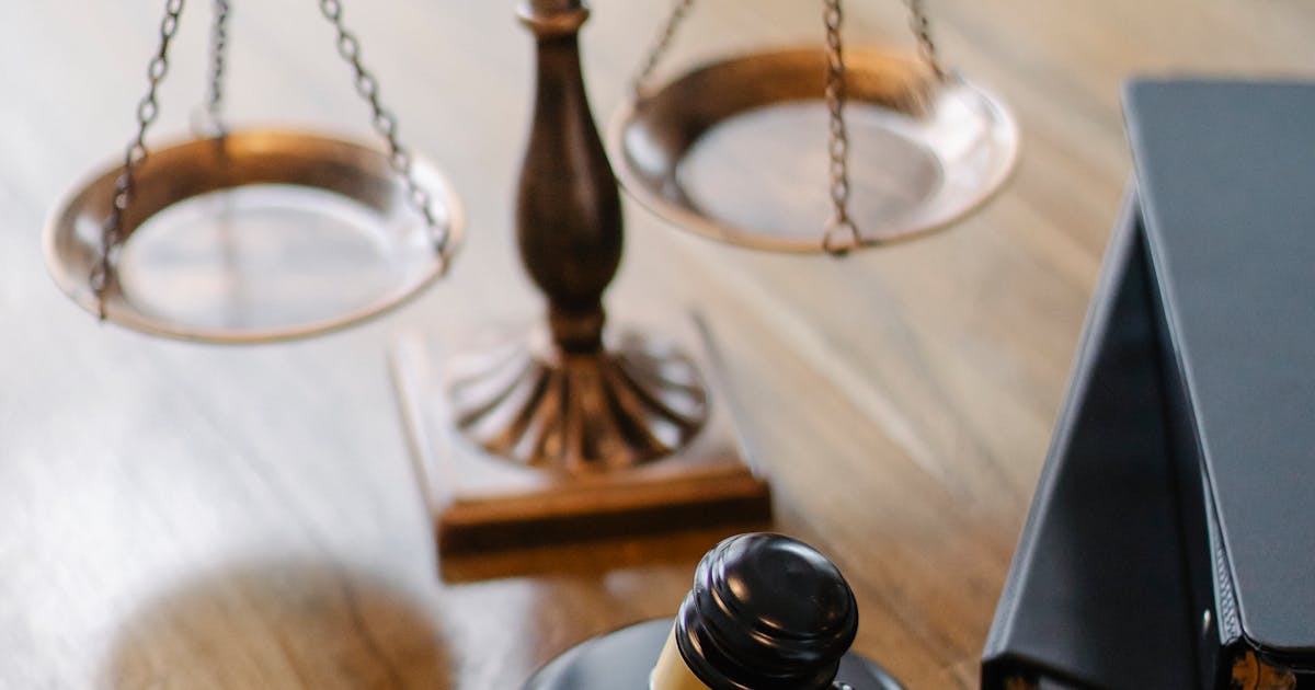 Scales of justice and gavel representing state-level telemarketing legislation